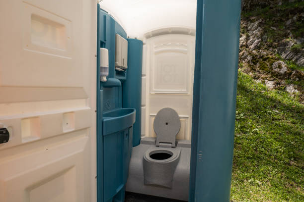Best Deluxe Portable Toilet Rental  in Hudson Bend, TX